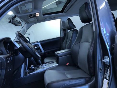 Used 2017 Toyota 4Runner SR5 Premium AWD/4WD image 21