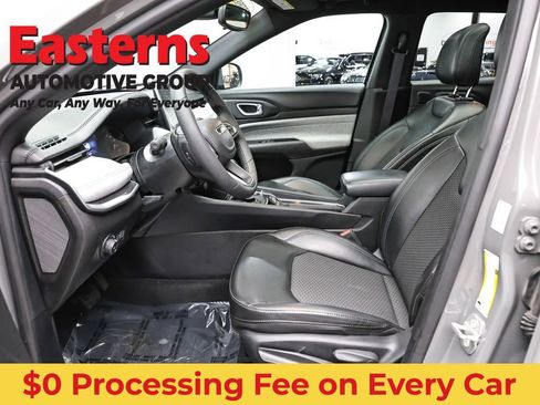 Used 2023 Jeep Compass Latitude w/ Sun and Sound Group AWD/4WD image 14