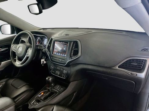 Used 2022 Jeep Cherokee Latitude AWD/4WD image 27