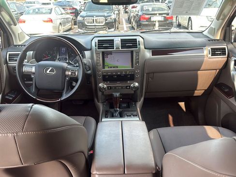 Used 2019 Lexus GX 460 Premium AWD/4WD image 17