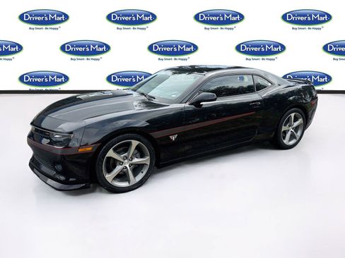 Used 2015 Chevrolet Camaro LT w/ Commemorative Special Edition RWD image 4