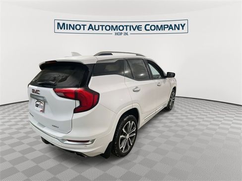 Used 2020 GMC Terrain Denali w/ Denali Premium Package image 8