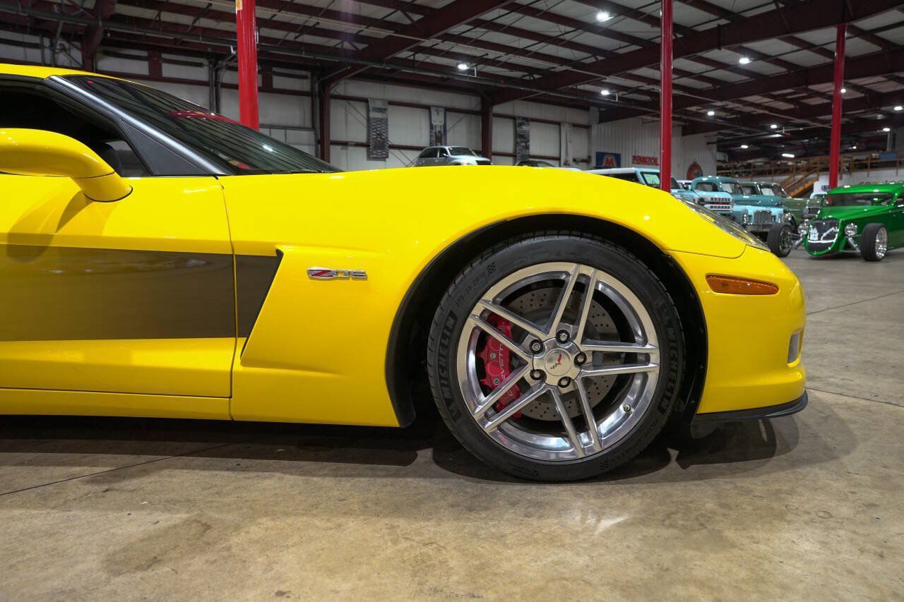 Used 2007 Chevrolet Corvette Z06 w/ Preferred Equipment Group RWD image 11