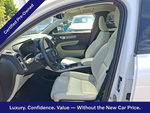 Certified 2025 Volvo XC40 B5 Ultra AWD/4WD image 23