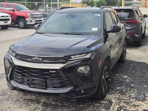 Used 2022 Chevrolet TrailBlazer RS FWD image 3