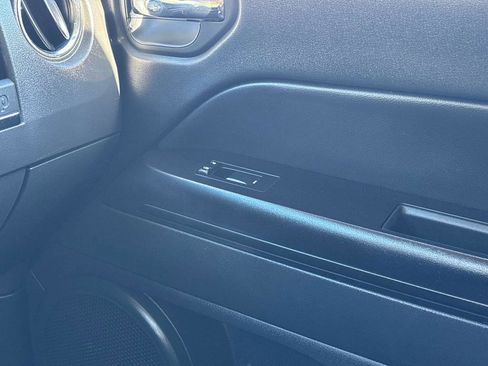 Used 2015 Jeep Patriot Latitude image 25