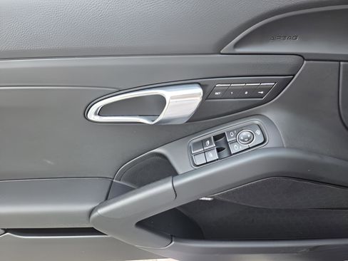 Used 2021 Porsche 718 Boxster image 20