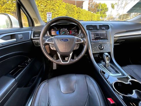 Used 2014 Ford Fusion Titanium image 5