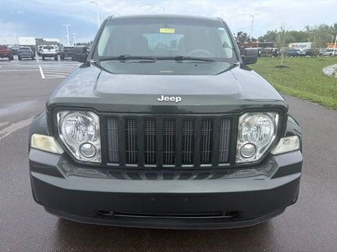 Used 2011 Jeep Liberty Sport w/ Trailer Tow Class III Group AWD/4WD image 3