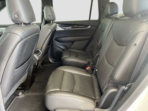 Used 2021 Cadillac XT6 Premium Luxury image 26