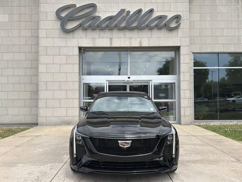 Used 2025 Cadillac CT5 Premium Luxury w/ LPO, ONYX Package AWD/4WD image 12