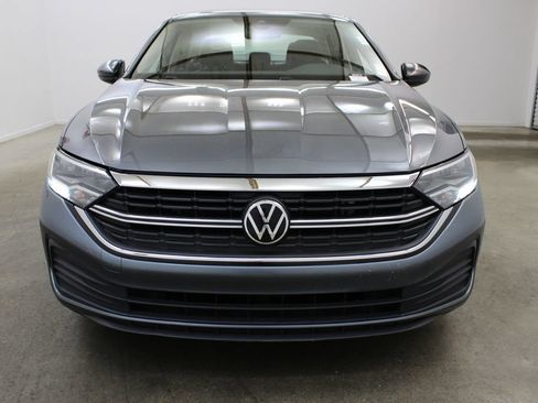 Used 2024 Volkswagen Jetta SE FWD image 7