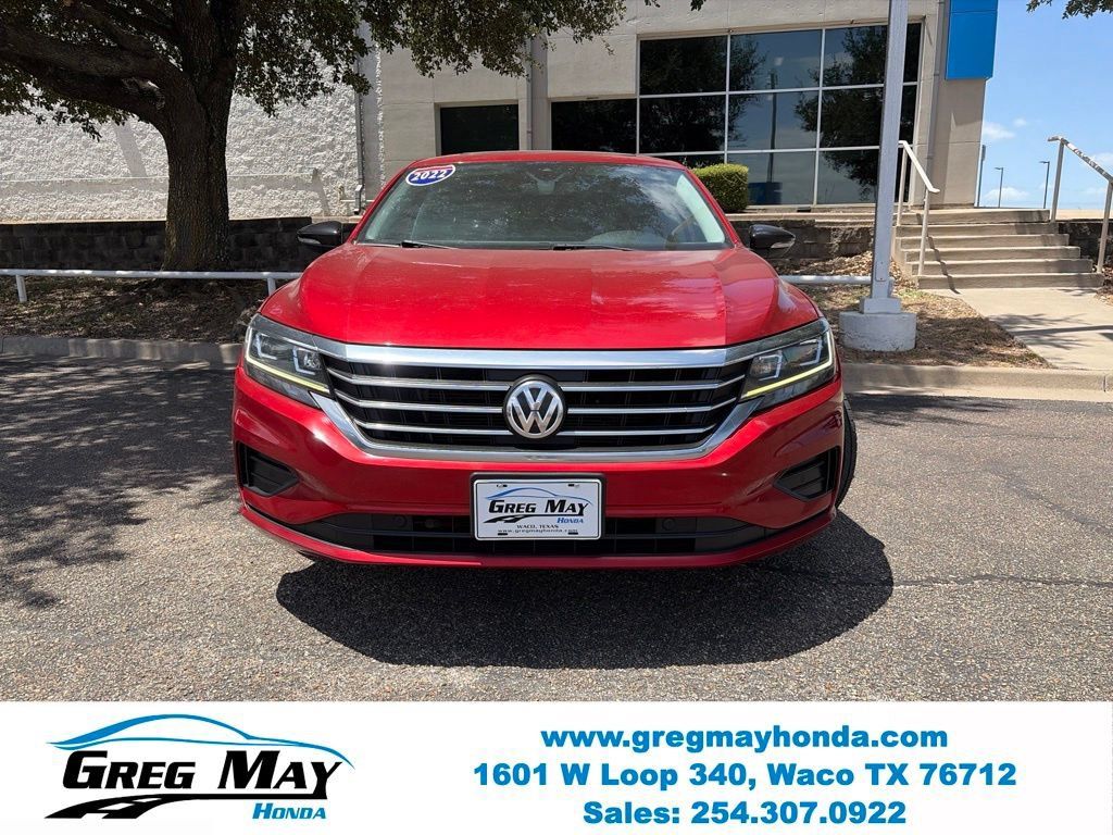 Used 2022 Volkswagen Passat 2.0T FWD image 2