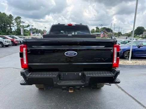 Used 2023 Ford F250 Lariat w/ Lariat Ultimate Package AWD/4WD image 5
