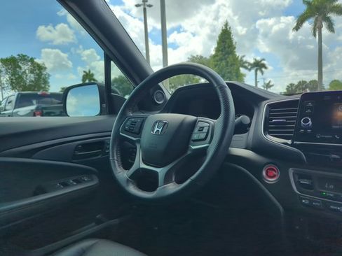 Used 2025 Honda Ridgeline TrailSport image 28