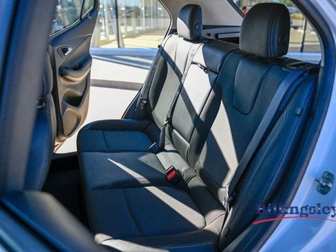 Used 2022 Buick Encore GX Select image 11