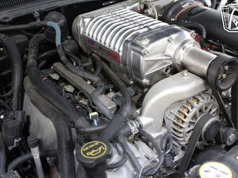 Used 2007 Ford Mustang GT RWD image 2