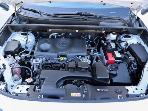 Certified 2025 Toyota RAV4 Limited FWD image 15