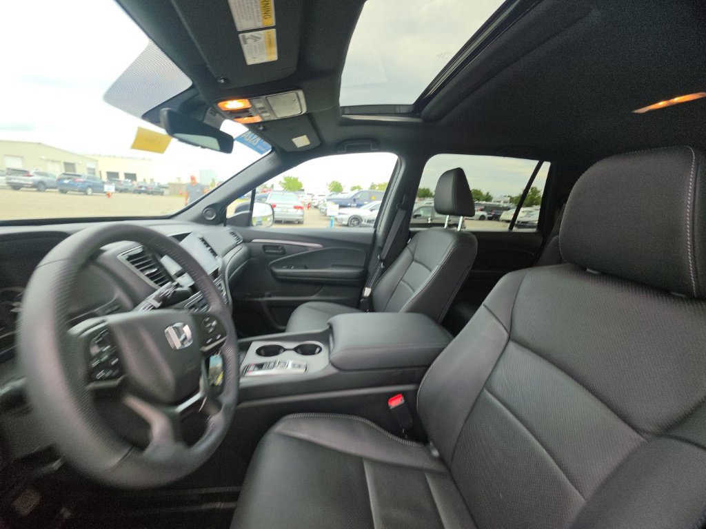Certified 2024 Honda Passport EX-L image 15