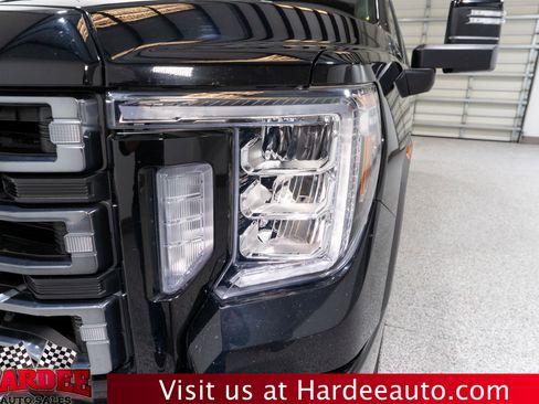 Used 2023 GMC Sierra 2500 AT4 image 8