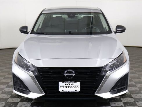 Used 2024 Nissan Altima 2.5 SV image 8