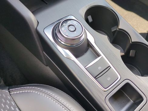 New 2025 Ford Escape SE FWD image 29