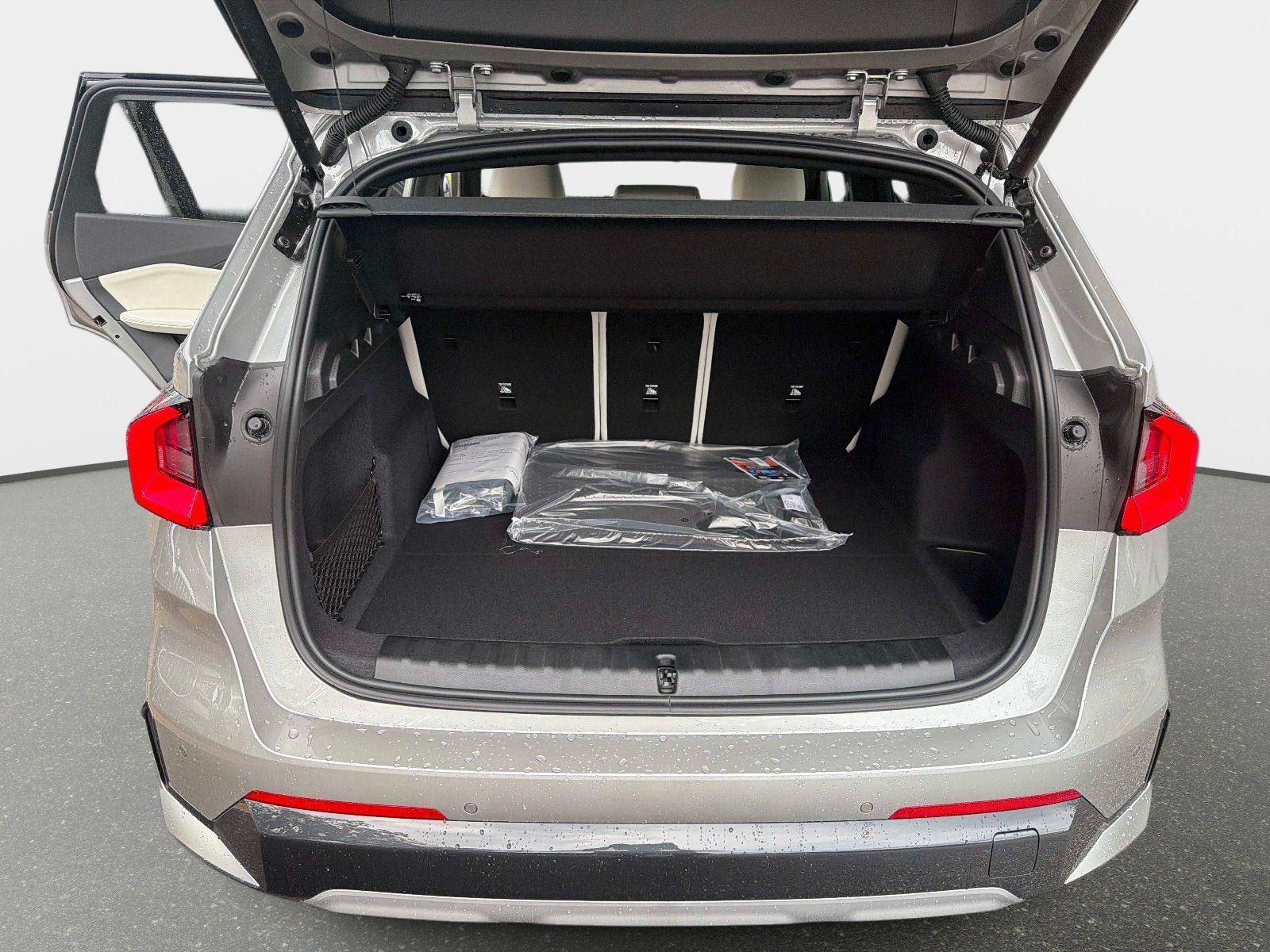 New 2026 BMW X1 xDrive28i w/ Technology Package AWD/4WD image 10
