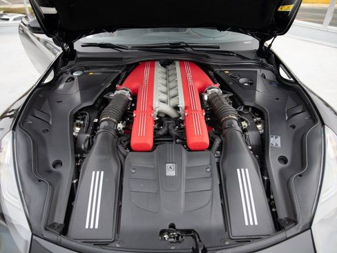 Used 2014 Ferrari F12 Berlinetta image 23