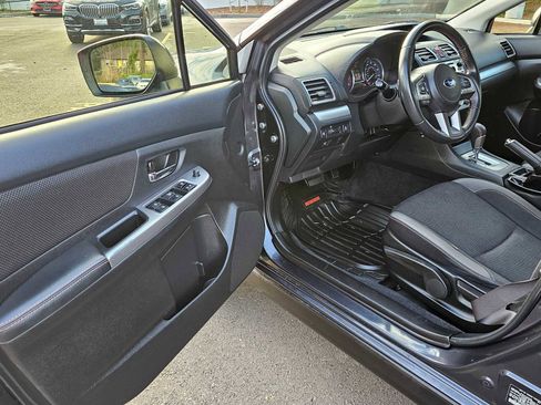 Used 2017 Subaru Crosstrek 2.0i Premium image 20