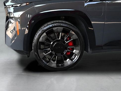 Used 2023 BMW XM image 10