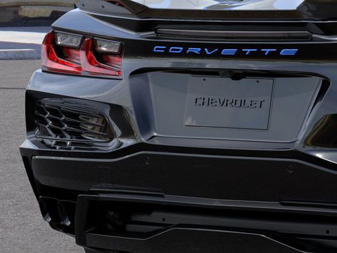 New 2025 Chevrolet Corvette E-Ray image 38