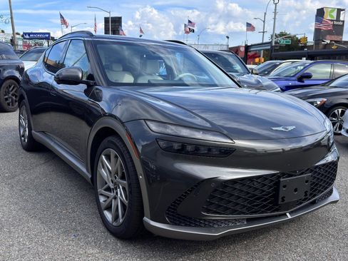 Used 2024 Genesis GV60 Advanced image 3