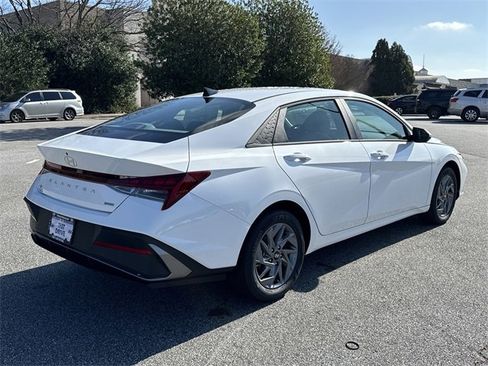 New 2026 Hyundai Elantra Blue image 7