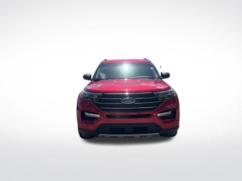 Used 2021 Ford Explorer XLT w/ Equipment Group 202A RWD image 3