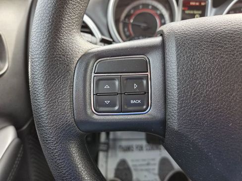 Used 2018 Dodge Journey SE image 12