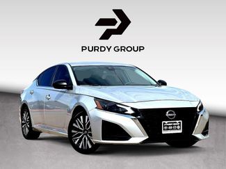 Used 2024 Nissan Altima 2.5 SV video 1