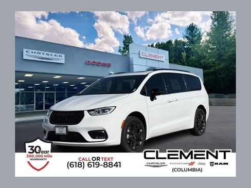 New 2026 Chrysler Pacifica Limited w/ S Appearance Package AWD/4WD image 1