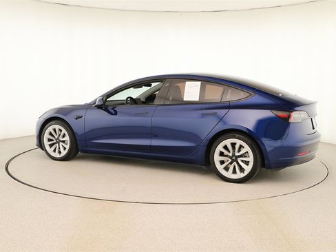 Used 2022 Tesla Model 3 Long Range image 3