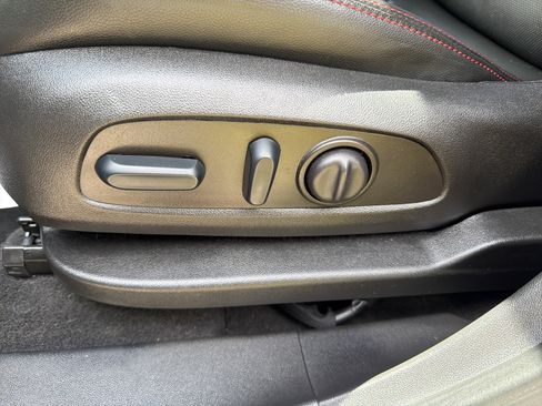 Used 2023 Chevrolet Equinox RS w/ RS Leather Package FWD image 25
