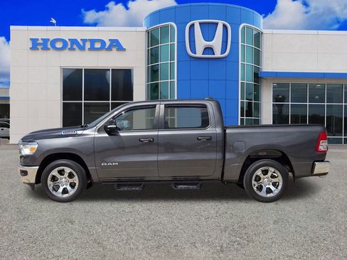 Used 2022 RAM 1500 Big Horn AWD/4WD image 6