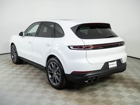 New 2026 Porsche Cayenne AWD/4WD image 3