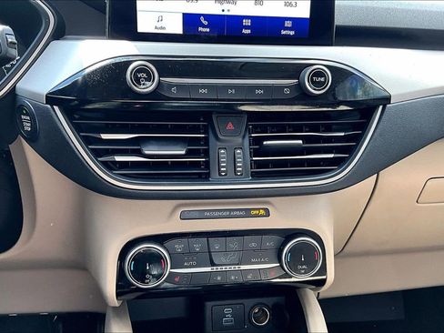 Certified 2022 Ford Escape SEL AWD/4WD image 30