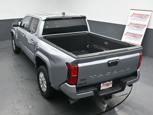 Used 2025 Toyota Tacoma SR5 image 30