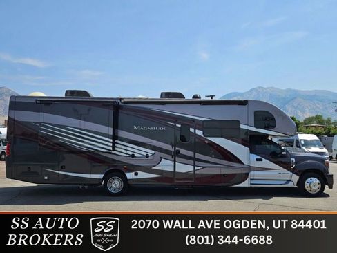 Used 2019 Ford F550 2WD Regular Cab Super Duty w/ XLT Value Package image 1