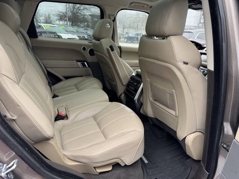 Used 2017 Land Rover Range Rover Sport HSE image 13