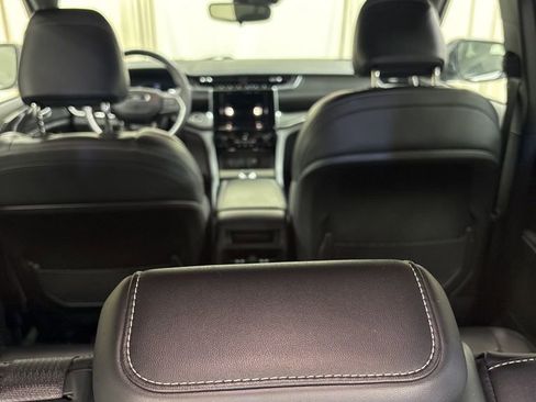 Used 2022 Jeep Grand Cherokee Altitude image 26