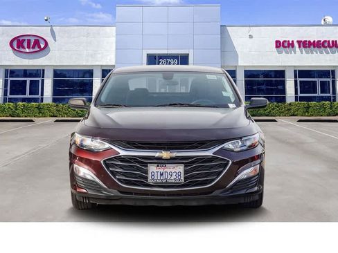 Used 2020 Chevrolet Malibu LS image 2