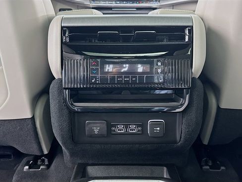 New 2026 Jeep Grand Wagoneer L Limited AWD/4WD image 27