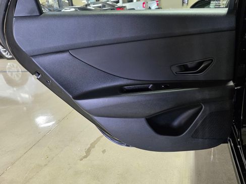 Certified 2025 Hyundai Elantra Sport image 13