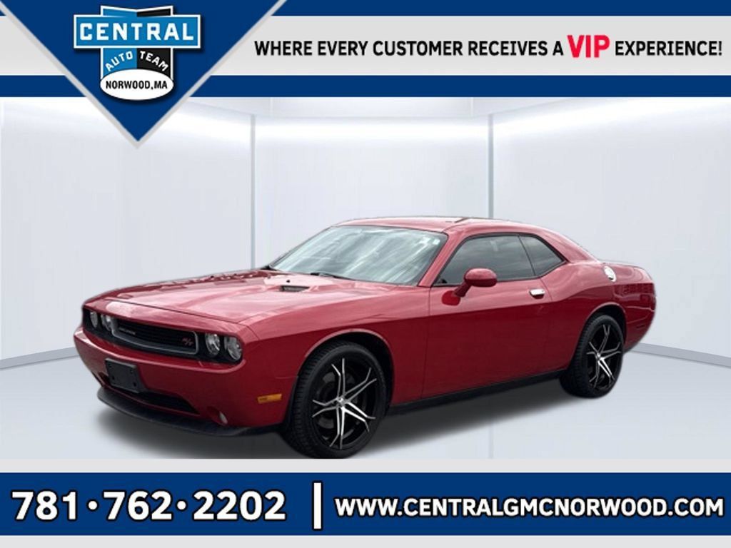 Used 2011 Dodge Challenger R/T RWD image 1